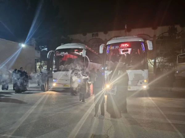 آیین بدرقه دانشجو معلمان پردیس شهید باهنر به سفر عتبات عالیات در دانشگاه فرهنگیان استان کرمان برگزار شد. 5