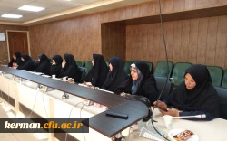 رئیس دانشگاه فرهنگیان کرمان دردیدار با سرپرستان شبانه روزی پردیس های استان: 
سرپرستی کاری حساس ،بامسئولیت وپیشانی دانشگاه میباشد. 2