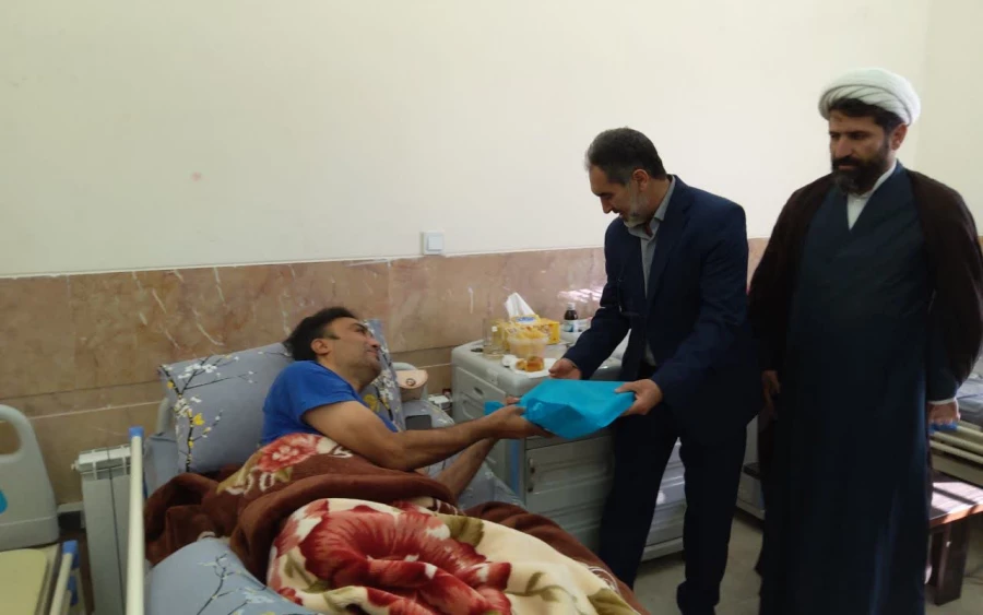 
دیدار رئیس دانشگاه فرهنگیان استان از جانبازان آسایشگاه ایثار کرمان 2