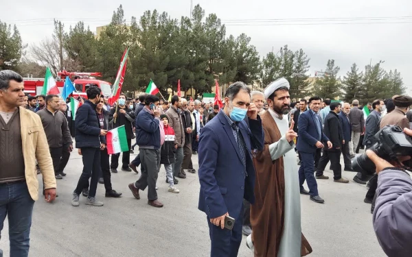 حضور پرشوردانشگاهیان دانشگاه فرهنگیان استان کرمان درراهپیمایی ۲۲ بهمن 4