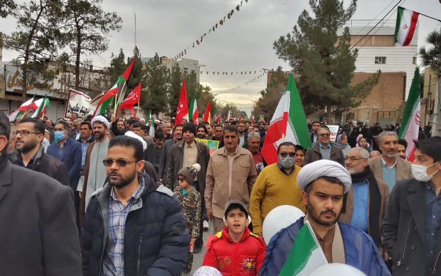 حضور پرشوردانشگاهیان دانشگاه فرهنگیان استان کرمان درراهپیمایی ۲۲ بهمن 5