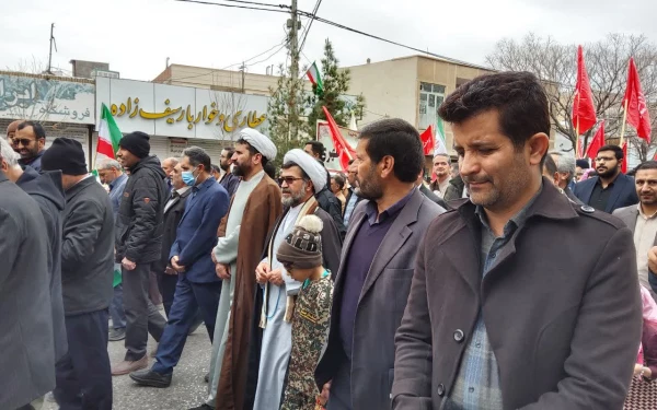 حضور پرشوردانشگاهیان دانشگاه فرهنگیان استان کرمان درراهپیمایی ۲۲ بهمن 7