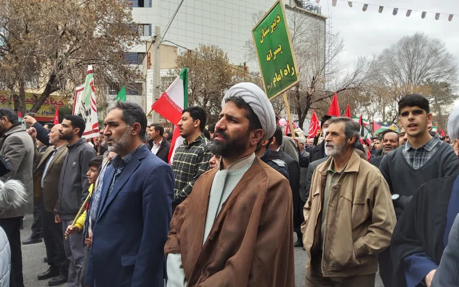 حضور پرشوردانشگاهیان دانشگاه فرهنگیان استان کرمان درراهپیمایی ۲۲ بهمن 8