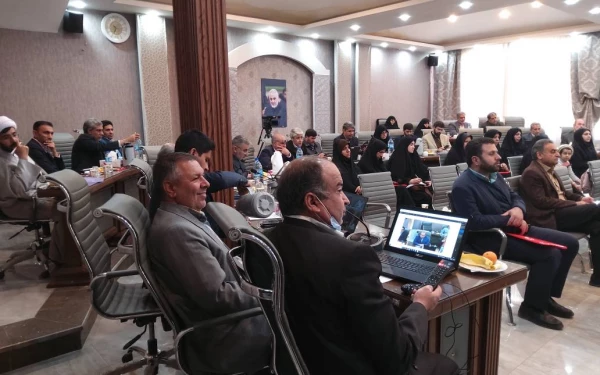 نشستن پای درس علما بر شخصیت انسان تاثیر می گذارد 2