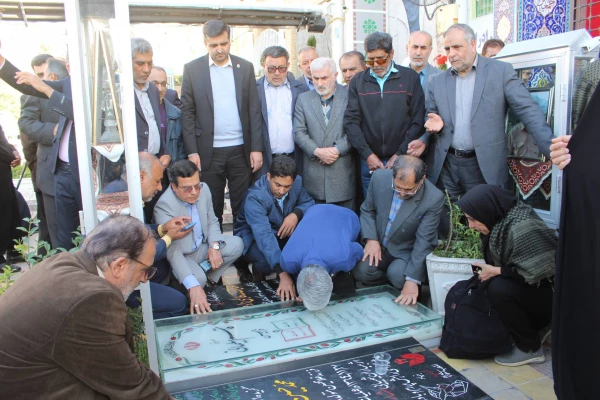 تجدید میثاق مهمانان شرکت کننده در اولین نشست دومین همایش ملی تربیت درمکتب شهید سلیمانی  4