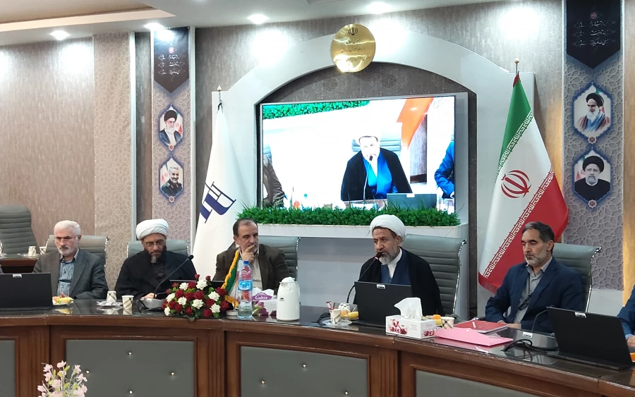 امام جمعه کرمان:ظلم  هایی که به جوامع بشری  میشود به دلیل فقدان تربیت است  4