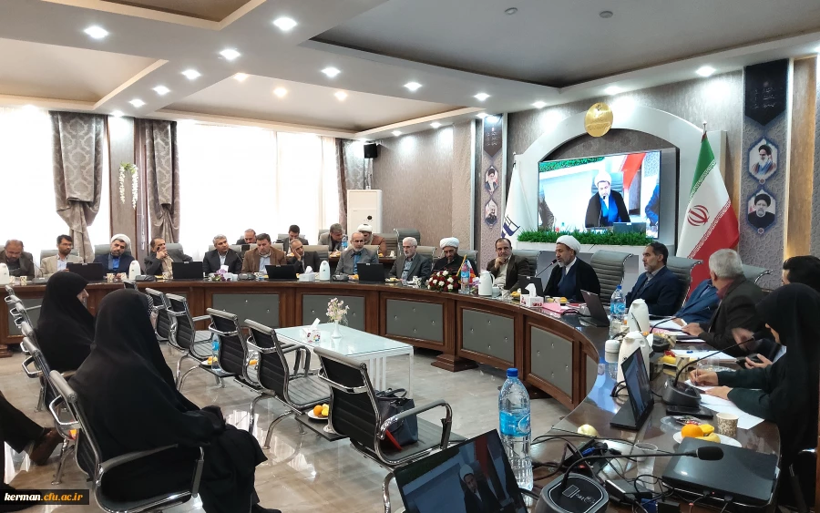 امام جمعه کرمان:
ظلم  هایی که به جوامع بشری  میشود به دلیل فقدان تربیت است  3