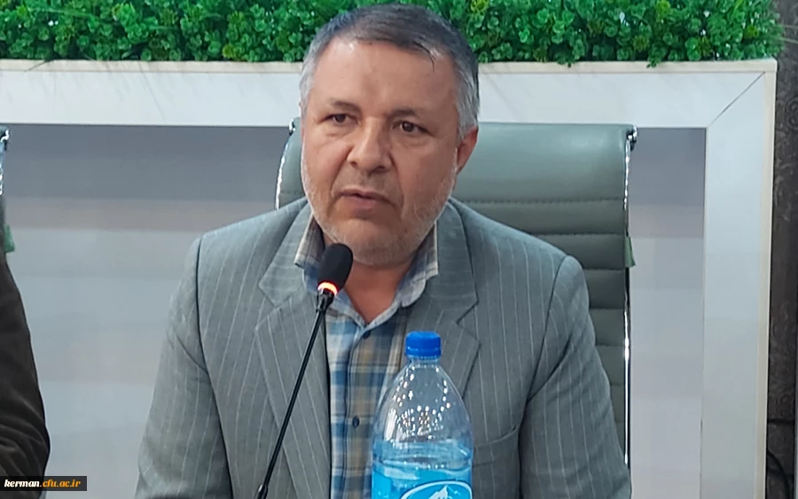  کار تربیتی زمانی اثرگذاری دارد که  انسان خود راعامل به آن بداند 3