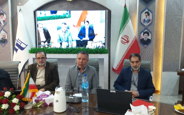  کار تربیتی زمانی اثرگذاری دارد که  انسان خود راعامل به آن بداند 4