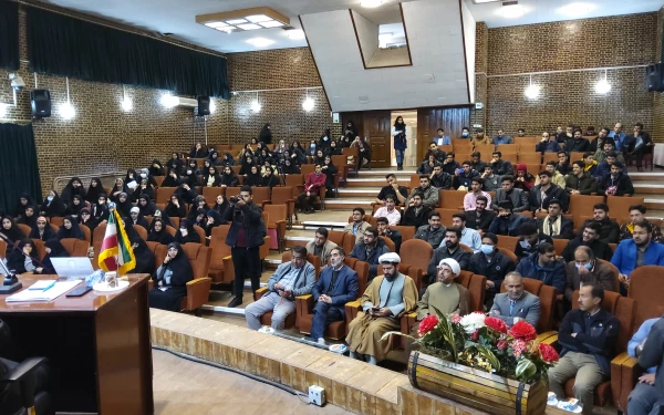  برگزاری نخستین مناظره با حضور کاندیداهای نمایندگی مجلس شورای اسلامی ۱۴۰۲ دردانشگاه فرهنگیان کرمان  13