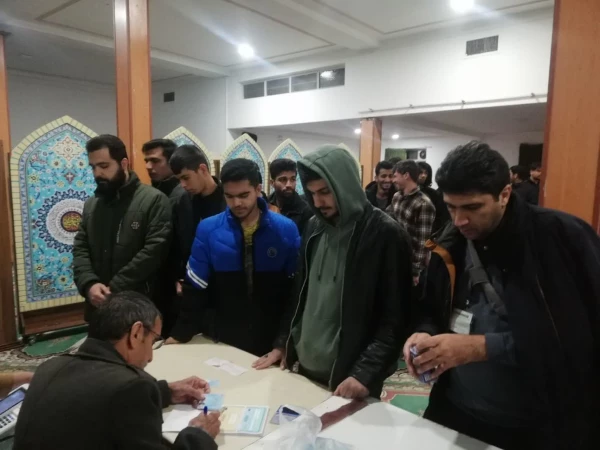 حضور پُرشور و شعور دانشجویان دانشگاه فرهنگیان استان کرمان در پای صندوق های رأی و استقبال از انتخابات 2