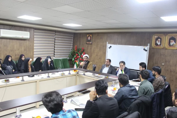  دانشگاه فرهنگیان علمدار جهاد تبیین در جهت مشارکت حداکثری در بین دانشگاه های کرمان بود 5