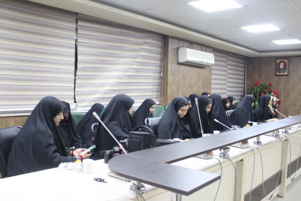  دانشگاه فرهنگیان علمدار جهاد تبیین در جهت مشارکت حداکثری در بین دانشگاه های کرمان بود 9