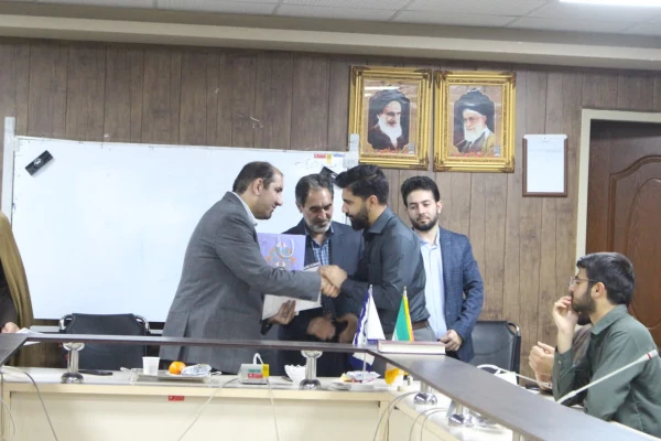  دانشگاه فرهنگیان علمدار جهاد تبیین در جهت مشارکت حداکثری در بین دانشگاه های کرمان بود 11