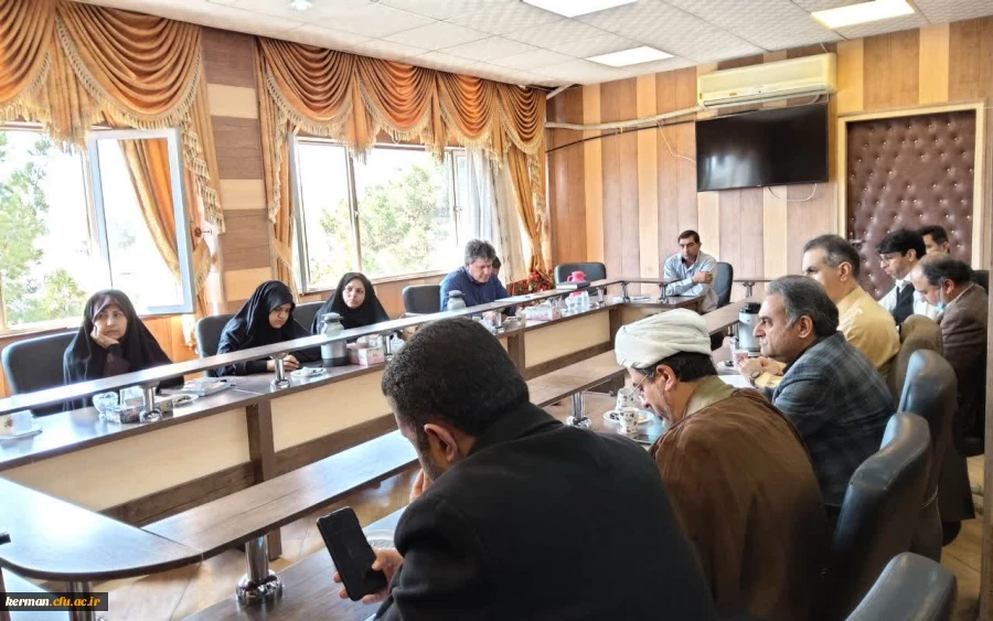 برگزاری شورای مدیریت دانشگاه فرهنگیان استان کرمان در روزهای پایانی سال۱۴۰۲  5