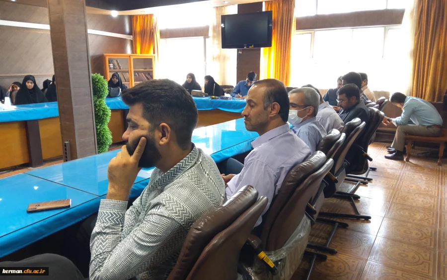 دیدار نوروزی رئیس دانشگاه فرهنگیان استان کرمان با مدیران و کارکنان دانشگاه  9