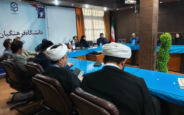 دیدار نوروزی رئیس دانشگاه فرهنگیان استان کرمان با مدیران و کارکنان دانشگاه  10