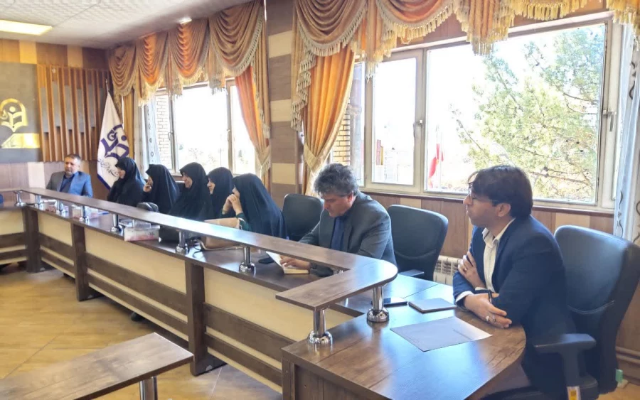 شورای مدیریت دانشگاه فرهنگیان استان کرمان تشکیل جلسه داد. 6