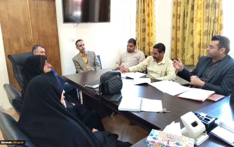 فرآیند برگزاری مرحله استانی یازدهمین جشنواره تدریس برتر دردانشگاه فرهنگیان استان کرمان مورد بررسی قرار گرفت  3