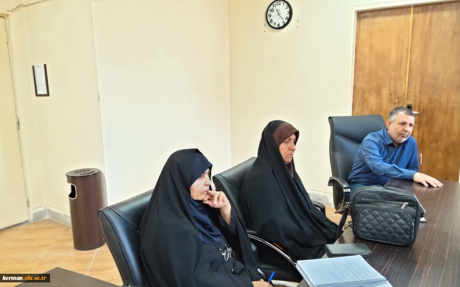 فرآیند برگزاری مرحله استانی یازدهمین جشنواره تدریس برتر دردانشگاه فرهنگیان استان کرمان مورد بررسی قرار گرفت  5