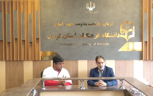 رئیس دانشگاه فرهنگیان استان با مدیر کل جمعیت هلال احمر استان دیدار وگفتگو کرد.  2