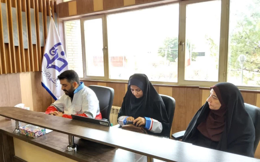 رئیس دانشگاه فرهنگیان استان با مدیر کل جمعیت هلال احمر استان دیدار وگفتگو کرد.  2
