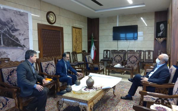 رئیس دانشگاه فرهنگیان استان با استاندار کرمان دیداروگفتگوکرد  5