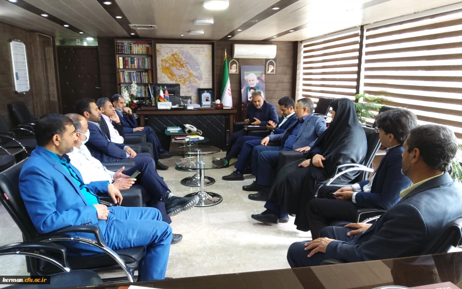دیدار نوروزی رئیس دانشگاه فرهنگیان استان با مدیر کل آموزش وپرورش استان کرمان  2