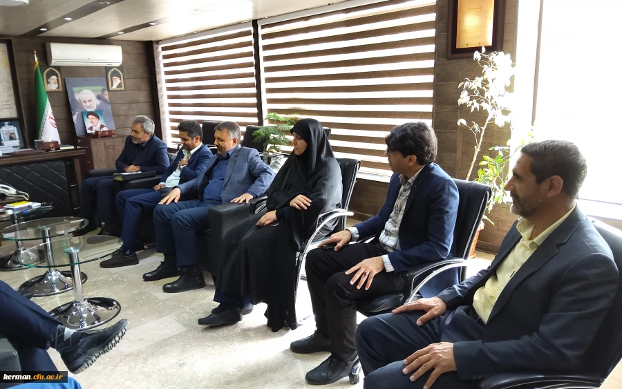 دیدار نوروزی رئیس دانشگاه فرهنگیان استان با مدیر کل آموزش وپرورش استان کرمان  3