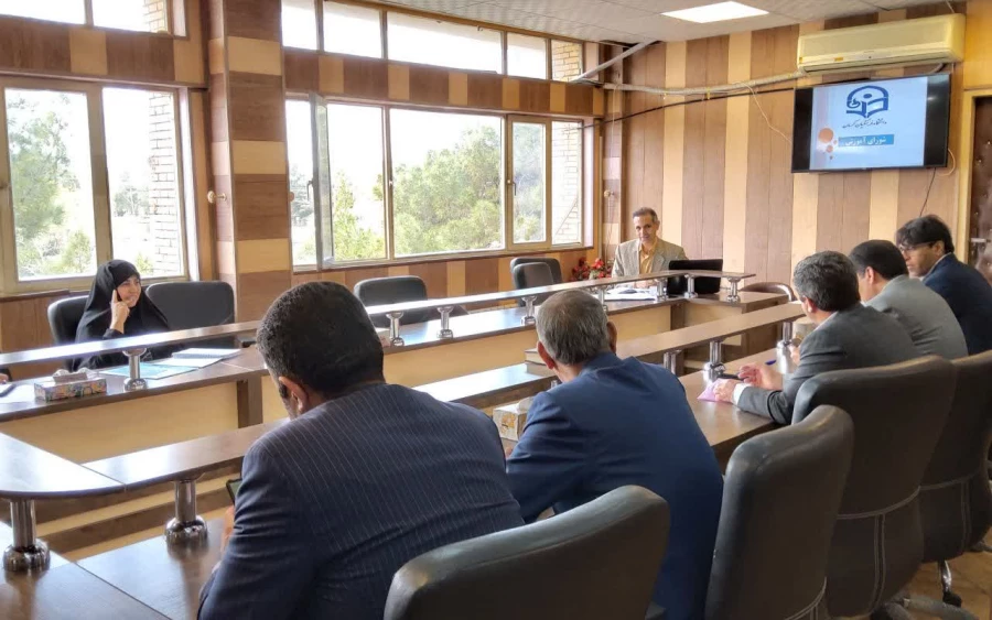 دکترتوان درجلسه شورای آموزشی دانشگاه فرهنگیان استان کرمان ازافزایش صد درصدی پذیرش دانشجو در پردیس خواهران خبرداد. 3