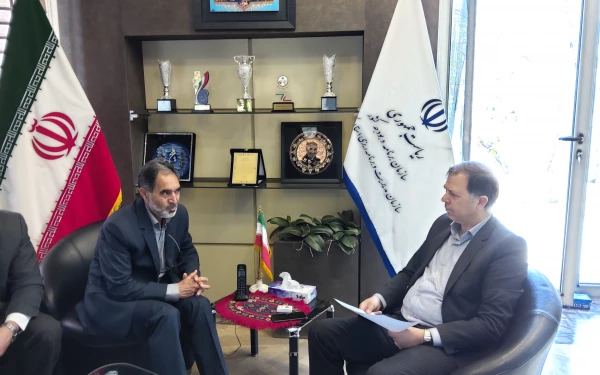 دیدار نوروزی رئیس دانشگاه فرهنگیان استان با مدیر کل سازمان مدیریت وبرنامه ریزی استان کرمان  2