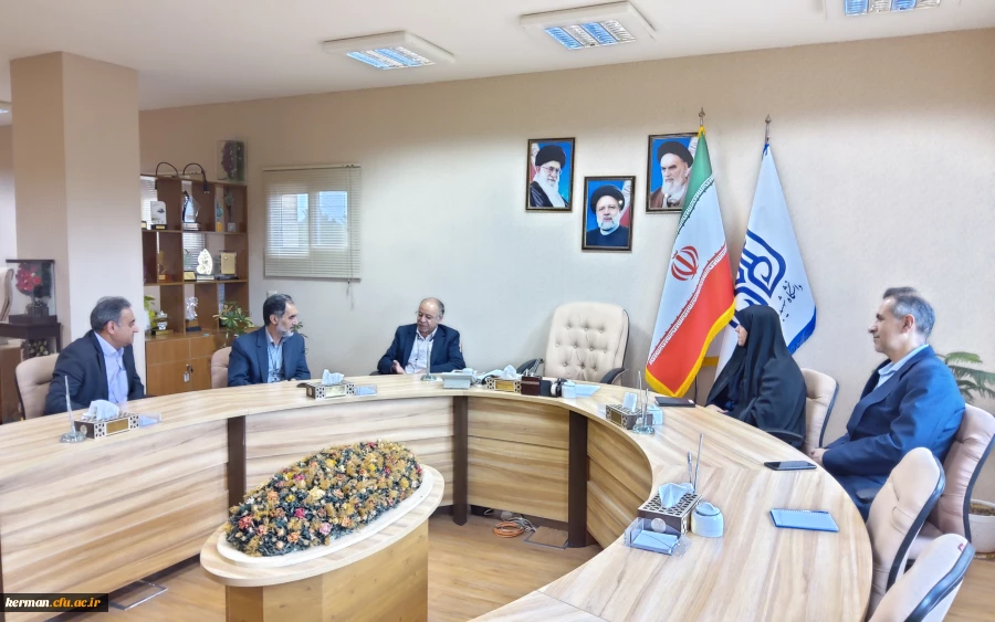 ملاقات نوروزی رئیس دانشگاه فرهنگیان استان با رئیس دانشگاه شهید باهنر کرمان  3