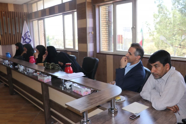 دکتر توان در جلسه شورای مدیریت دانشگاه فرهنگیان استان کرمان: 
با عزمی راسخ، همتی بلند وصادقانه خدمت به دانشجومعلمان را سر لوحه برنامه های خود قرار دهید 3