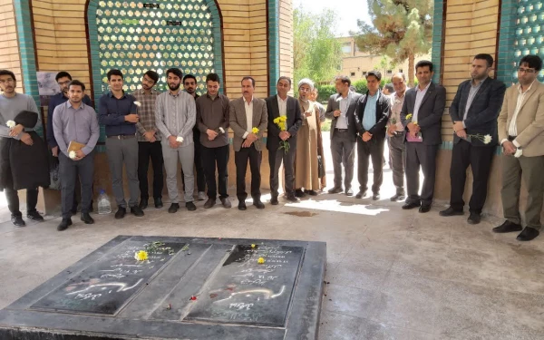 تجدید میثاق دانشگاهیان دانشگاه فرهنگیان استان کرمان با آرمان های امام راحل وشهدا  3