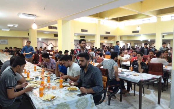 بازدید رئیس دانشگاه فرهنگیان استان کرمان از سلف سرویس پردیس خواجه نصیرالدین طوسی 4