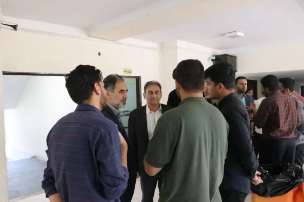 درآستانه فرارسیدن روزمعلم؛رئیس دانشگاه فرهنگیان استان کرمان از سراهای دانشجویی پردیس خواجه نصیرالدین طوسی بازدید کردند. 6