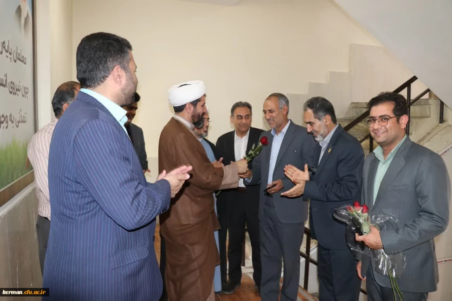 آیین تجلیل و تکریم از مقام معلم واستاد در پردیس  خواجه نصیرالدین طوسی (برادران)  2