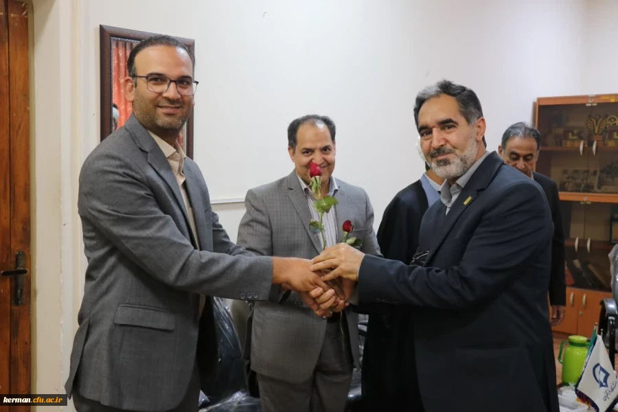 تجلیل از همکاران حوزه آموزش پردیسهای دانشگاه فرهنگیان استان کرمان  3