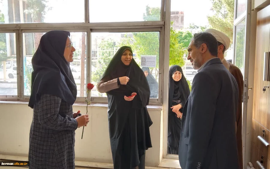 تجلیل از همکاران حوزه آموزش پردیسهای دانشگاه فرهنگیان استان کرمان  6
