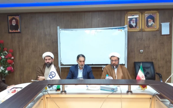 دکتر توان: 
وظیفه ما بعنوان متولیان امرتربیت معلم، بیان اهمیت واثرگزاری شغل معلمی است  2