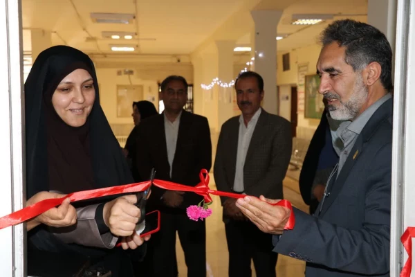 افتتاح جشنواره غذا همراه با برپایی نمایشگاه صنایع دستی ولباس اقوام در پردیس شهید باهنر (خواهران)دانشگاه فرهنگیان کرمان 2