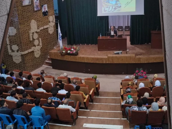 برگزاری محفل ادبی آینه در آینه در دانشگاه فرهنگیان کرمان 3