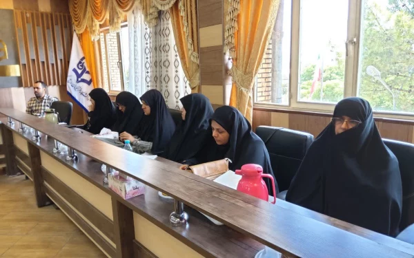 دکتر توان: 
بسیج فهم درست از اخلاص،فداکاری،ایثار وگذشت است 2