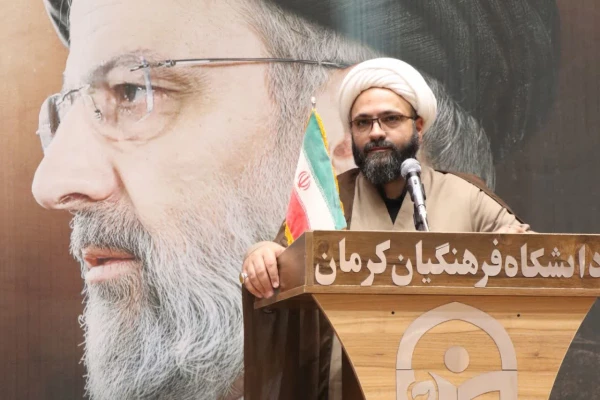 دکتر توان:
 شهید آیت الله رئیسی روحیه خدمتگزاری بدون منت به مردم را نهادینه کرد  3