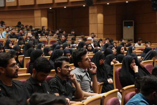 دکتر توان:
 شهید آیت الله رئیسی روحیه خدمتگزاری بدون منت به مردم را نهادینه کرد  3