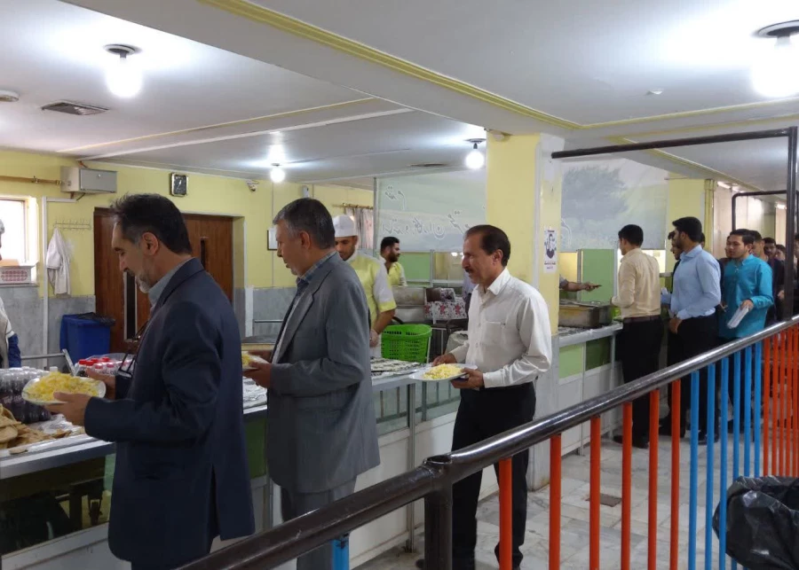 رئیس دانشگاه فرهنگیان استان از سلف دانشجویی پردیس خواجه نصیرالدین طوسی بازدید کرد  4