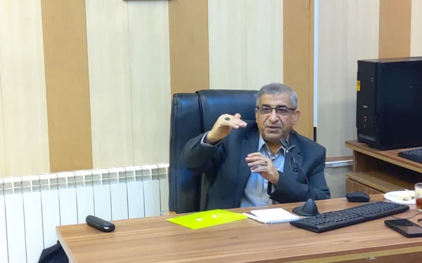 کارگاه پژوهشی آشنایی با پایگاه های اطلاعاتی و روش های رتبه بندی مجلات وپژوهشگران  2