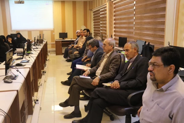 کارگاه پژوهشی آشنایی با پایگاه های اطلاعاتی و روش های رتبه بندی مجلات وپژوهشگران  2