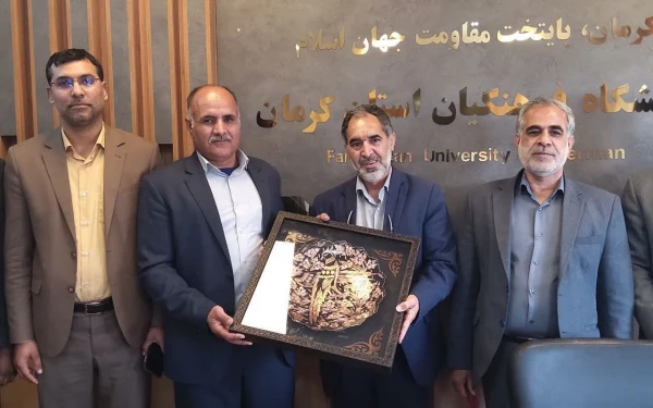دیدار اعضای شورای شهر فهرج با رئیس دانشگاه فرهنگیان استان کرمان 5