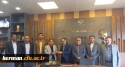 دیدار اعضای شورای شهر فهرج با رئیس دانشگاه فرهنگیان استان کرمان 6